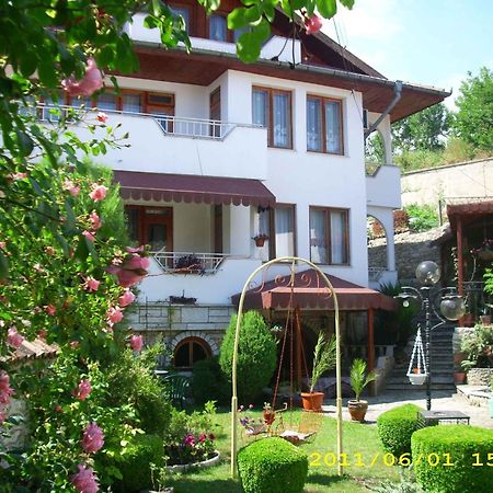 Guest House Villa Katty بالشيك المظهر الخارجي الصورة