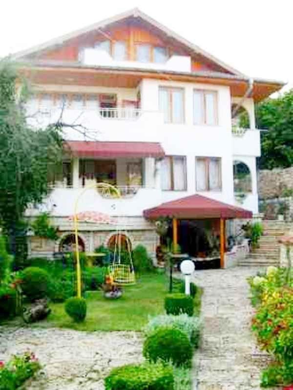 Guest House Villa Katty بالشيك المظهر الخارجي الصورة
