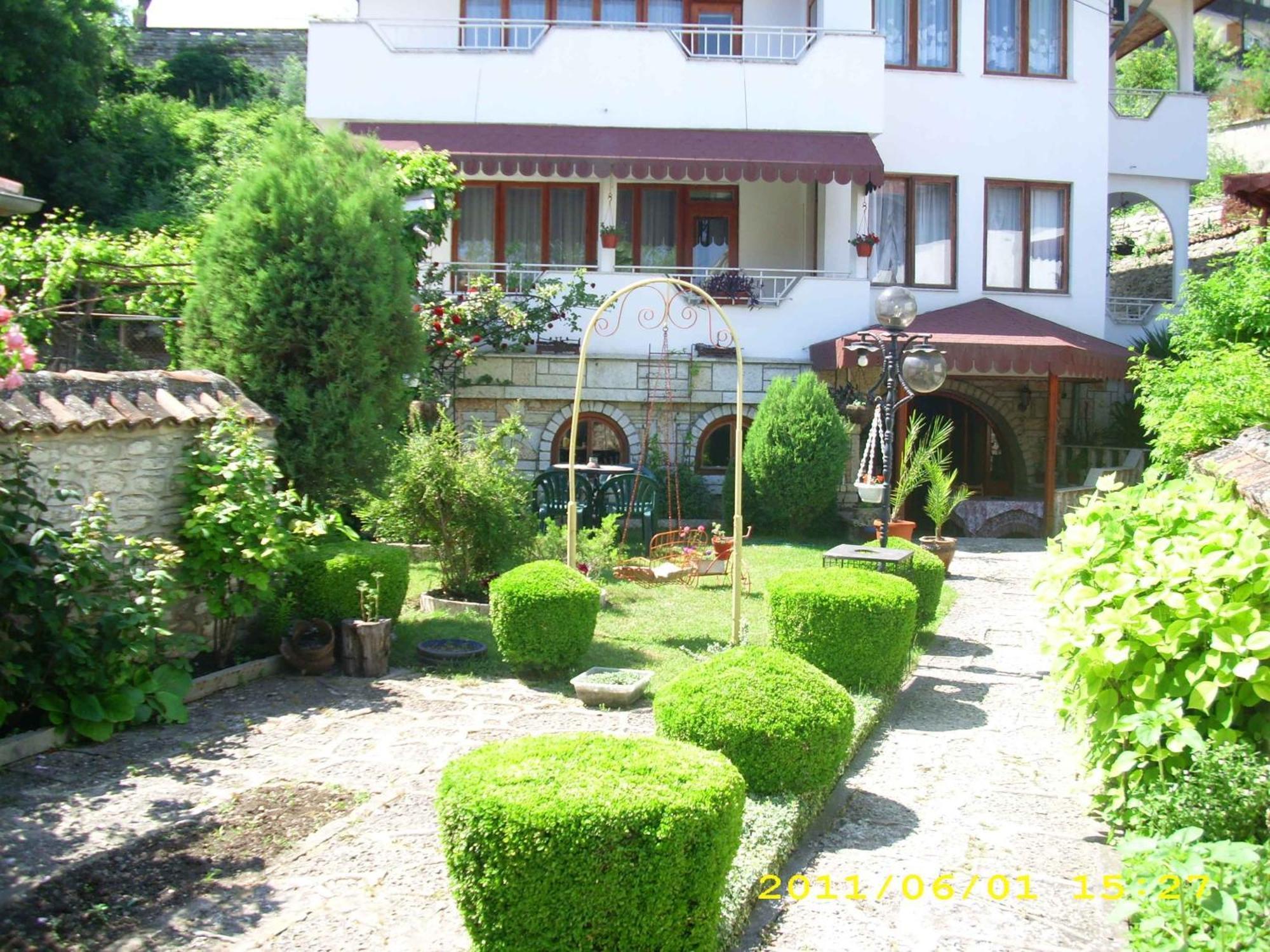 Guest House Villa Katty بالشيك المظهر الخارجي الصورة