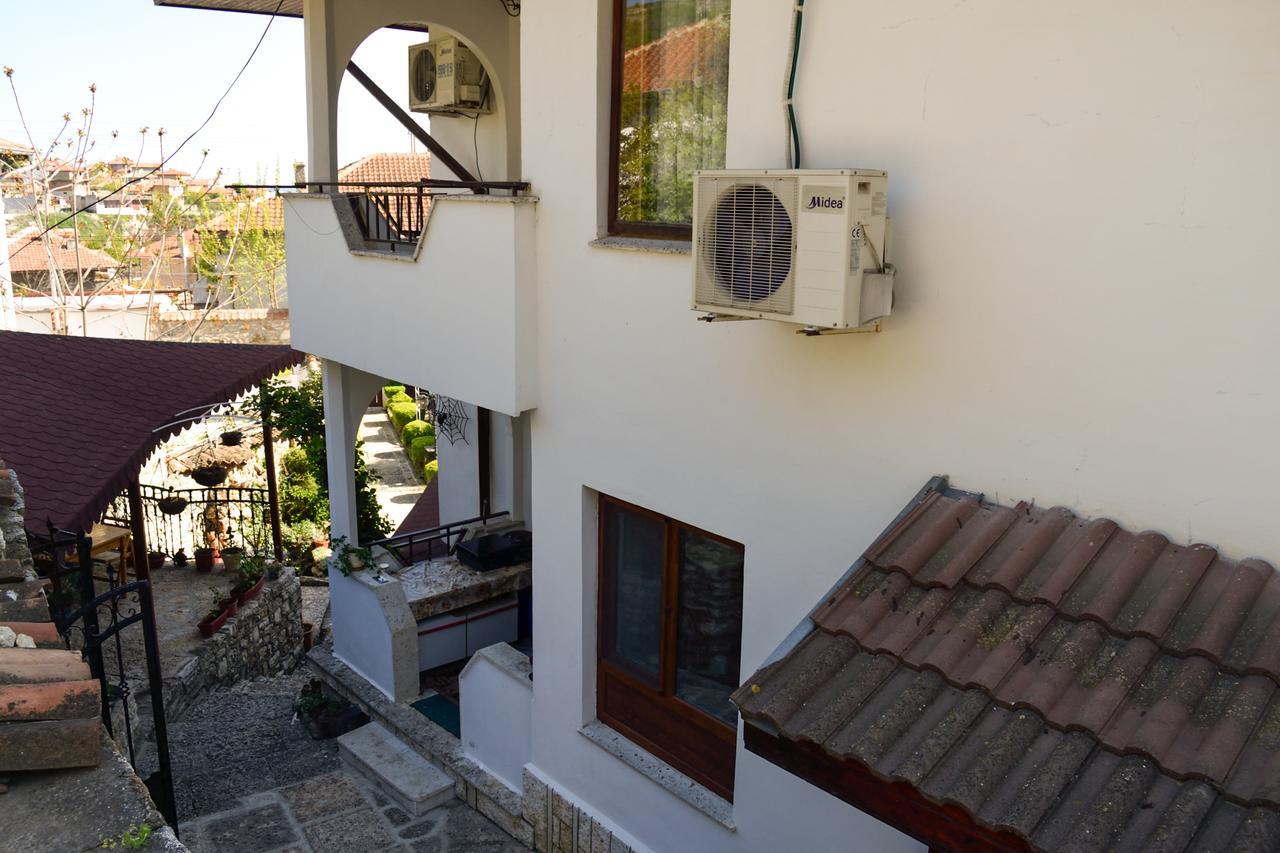 Guest House Villa Katty بالشيك المظهر الخارجي الصورة