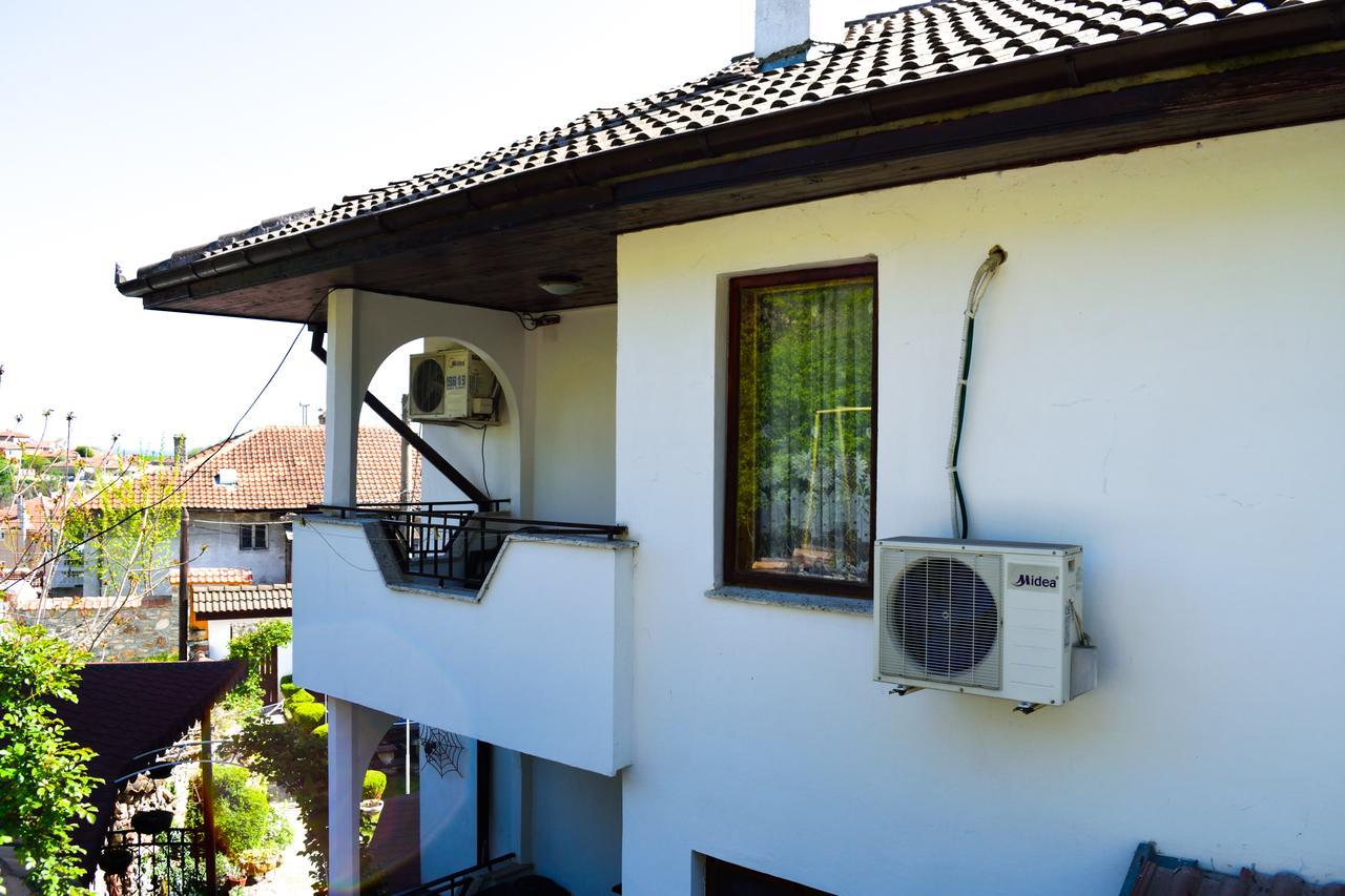 Guest House Villa Katty بالشيك المظهر الخارجي الصورة